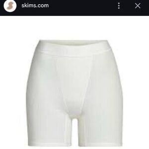 Skims Boxers Small